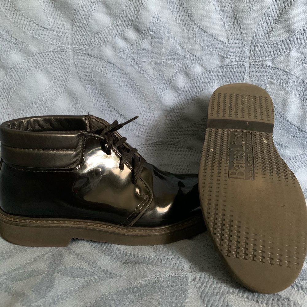 Bates boots good condition (used) glossy finish❤️